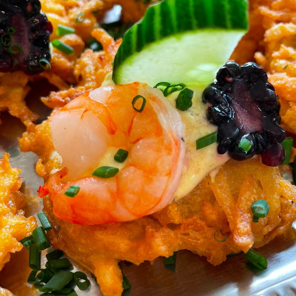 Rösti-Taler mit Scampi & Meerrettich-Dip